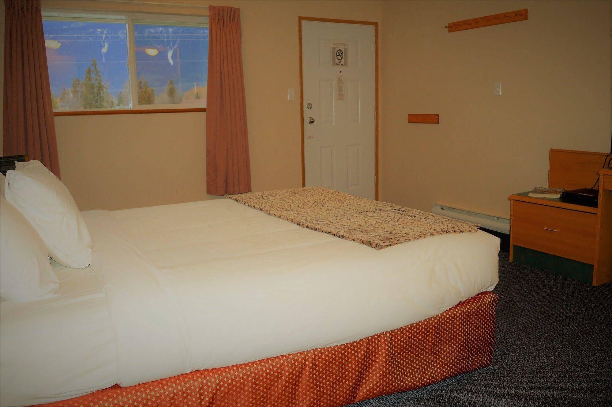 Travelodge By Wyndham Mcbride Dış mekan fotoğraf
